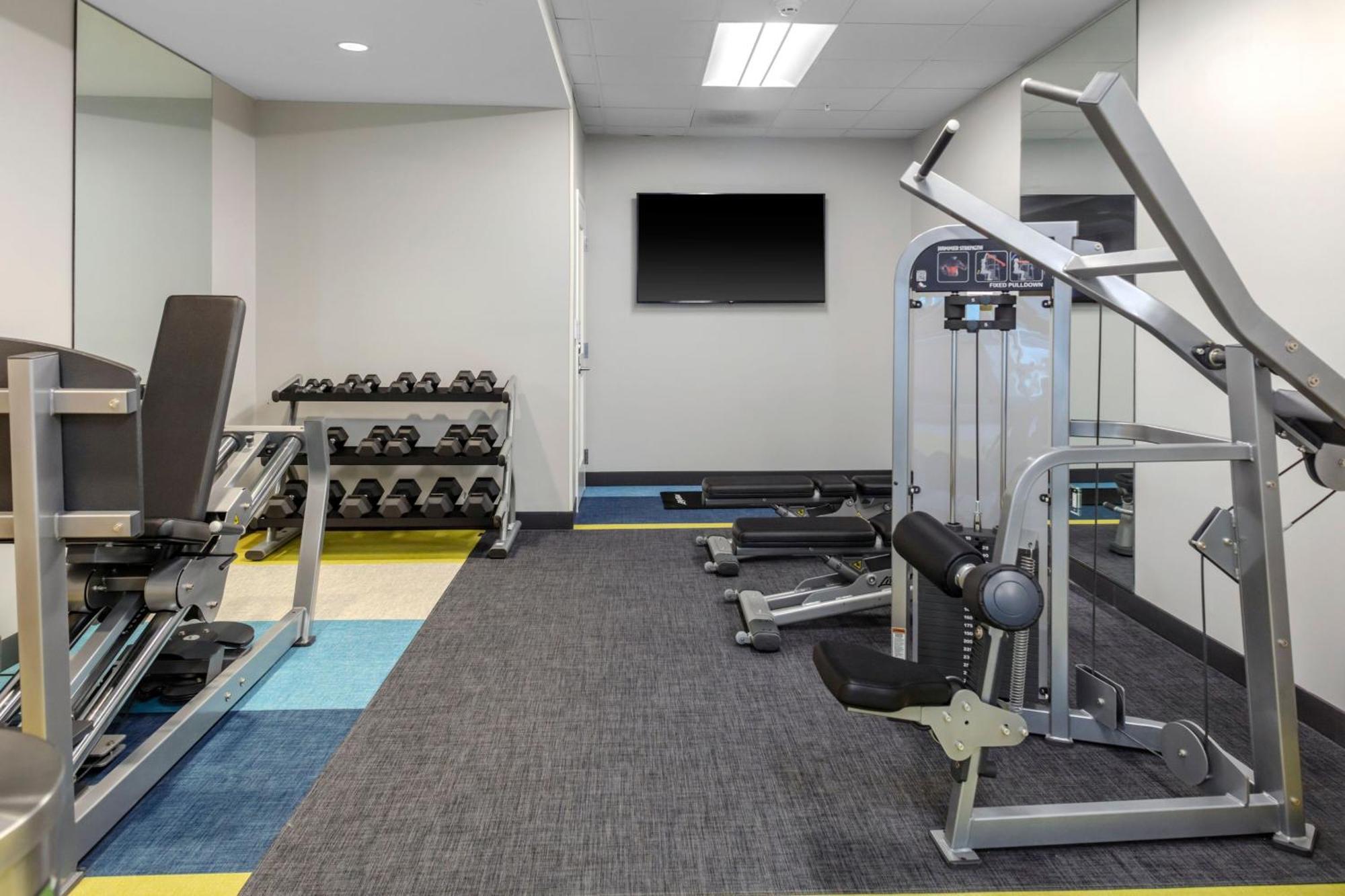 Towneplace Suites By Marriott Chesterfield Экстерьер фото